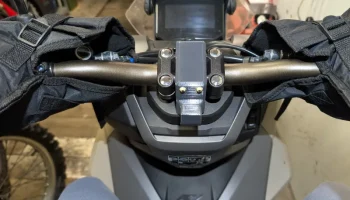 Крючок на руль "Слон" для Honda ADV160 6