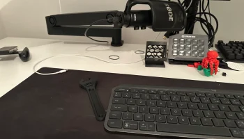 Низкопрофильный микрофонный кронштейн...... 2