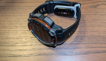 Зажим Fitbit Air для обычного браслета......... 9