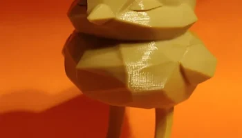 Пасхальный цыпленок Симпатичный низкополигональный дизайн...