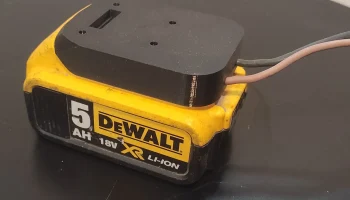 Адаптер батареи DeWalt