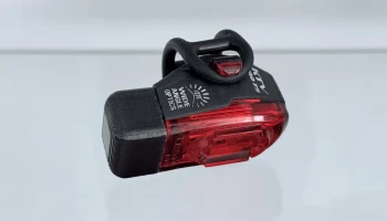 Крышка USB-порта - совместима с торцевой крышкой велосипе... 1