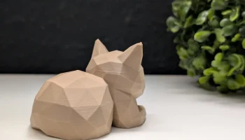 Низкополигональная спящая кошка 4