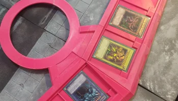 Yu-Gi-Oh - дуэльный диск в боевом городе... 2