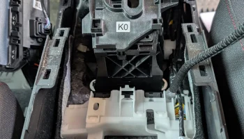 E210/2019+ Крепление Corolla MagSafe/Qi2 7