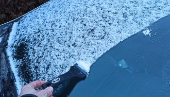 Скребок для льда Тойота 1