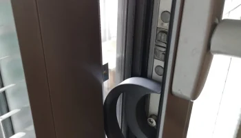 Оконный стопор 1