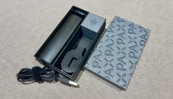 Комбинированное зарядное устройство для вейпа Pax 2/3/Mini + 1