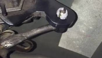 Защелка шарнира дверного замка Honda Civic 2000 года выпу... 2
