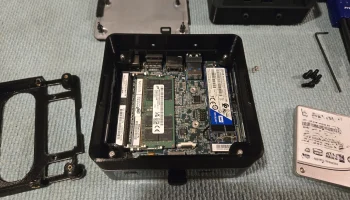 Удлинитель корпуса SSD/HDD Intel NUC 10 Slim...... 2