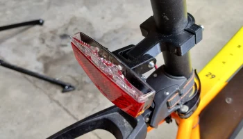 Крепление светодиодной подсветки E Bike для стойки седла ...