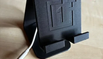 Oneplus как смартфон с держателем для чехла......