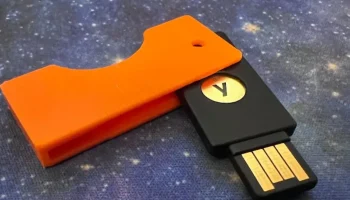 Чехол-брелок YubiKey 5 USB-A