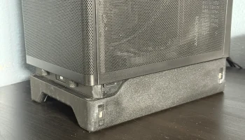 Вертикальная подставка Lian Li A3-mATX 3