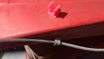 Зажим опоры моторного отсека Toyota MR2 Spyder (MR-S)....... 1