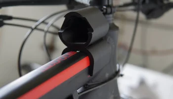 Держатель аккумулятора Makita 10,8V на раму велосипеда 4
