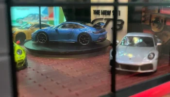 Выставочный зал Porsche (автосалон 1/64, включая универсальн 5