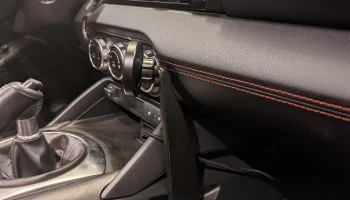 MX-5 Miata ND Крепление/зарядное устройство для телефона с п 2