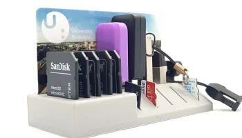 USB holder 1