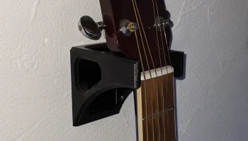 Настенное крепление для гитары/Gitarrenhalter (ширина 40-...