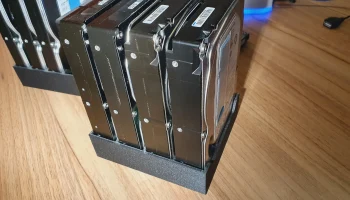 Держатель HDD - подставка для 3,5-дюймовых жестких дисков... 1