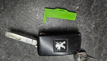 Держатель складного ключа для автомобиля Peugeot/Citroen....