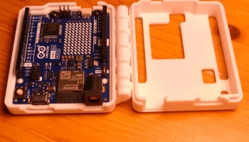 Корпус Arduino R4 Wifi с петлями 7