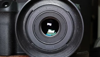 Бленда объектива Canon RF 50mm F/1.8 STM 2