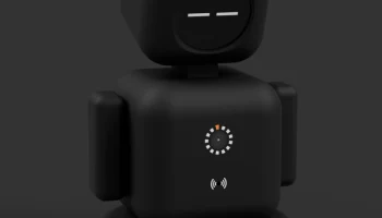 Momy-Desk-Robot