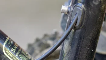 Люверс Surly Bowden для стойки капельницы......