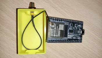 ESP32 с чехлом для антенны 2