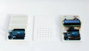 Макетная плата Arduino