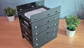 Стекируемый держатель для жесткого диска 3,5 дюйма...... 2