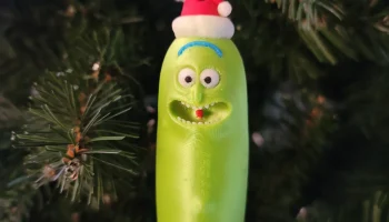 Рождественский орнамент Pickle Rick - Multicolor Remix...... 1