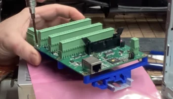 Крепление на DIN-рейку для карты ввода-вывода MESA 7i96S ..
