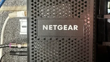 Netgear CM600 CM1000 Монтажный кронштейн на стену и DIN-р..