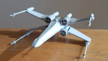 Звездные войны X Wing, S-образные крылья в атакующей пози...