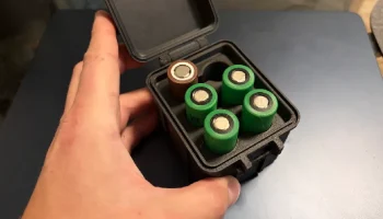 18650 аккумуляторный ящик 1
