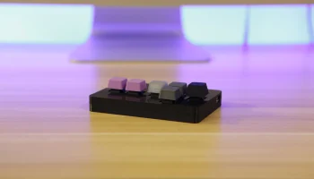 Кастомный Bluetooth-геймпад Cherry MX 1
