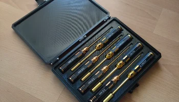 Прочный ящик для шестигранных отверток......... 1