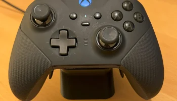 Минималистичная подставка для зарядки контроллера Xbox Elite 2 Минималистичная подставка для зарядки контроллера Xbox Elite 2