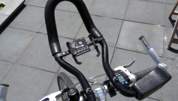 Держатель для телефона на велосипеде Aero Bars......