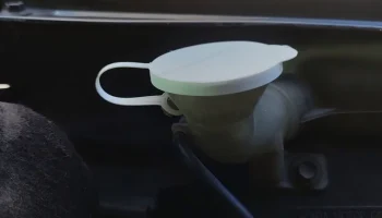 Крышка бачка омывателя ветрового стекла Honda CRV 2-го по...