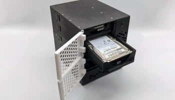 Сетевое хранилище - NAS с 4 отсеками / 3,5 дюйма / ITX 4
