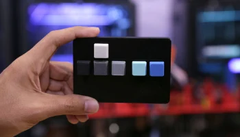 Кастомный Bluetooth-геймпад Cherry MX 9