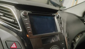 Кронштейн радиоприемника Hyundai i40 Android............