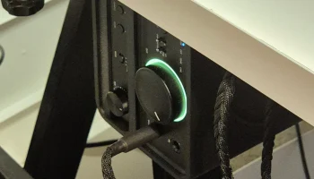 Fiio K7 Mount & Stand (V1) - полумодульный, настольный и ... 1