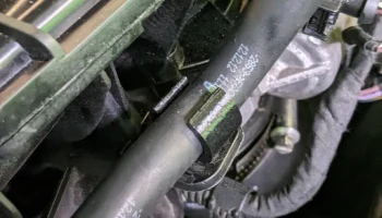 Крепление шланга VW 1