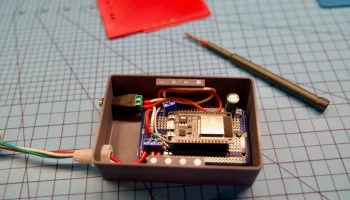 WLED + ESP32 Коробка-держатель с магнитной крышкой 5