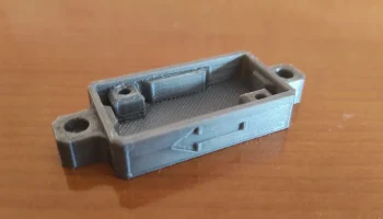 Крепление понижающего преобразователя............ 1